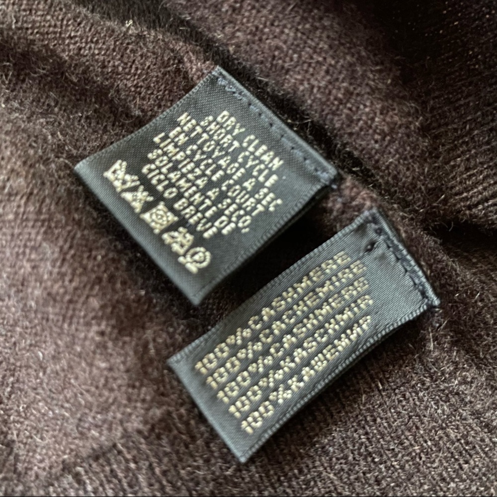 SOLD. Ralph Lauren Cashmere Sweater - Picture 6 of 8